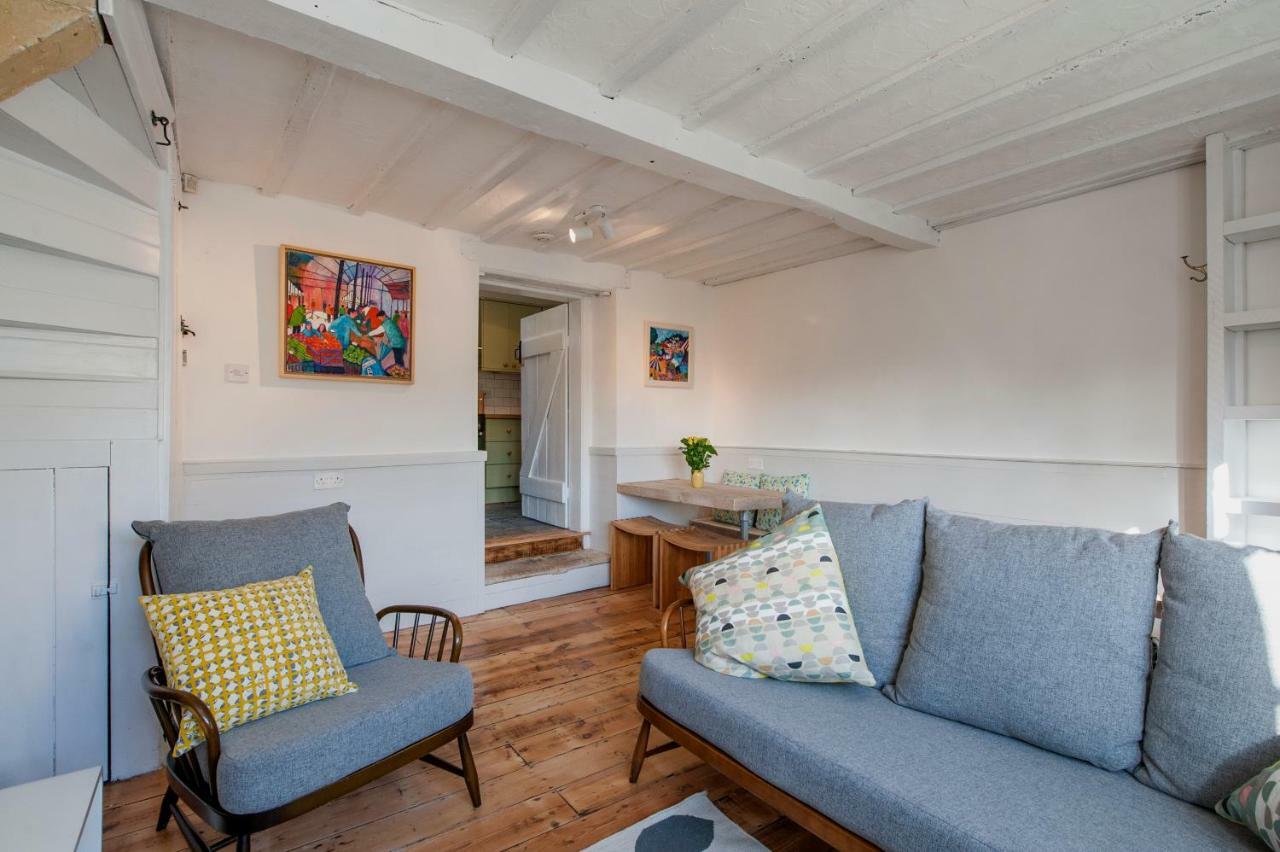Charming Period Cottage Bath Luaran gambar